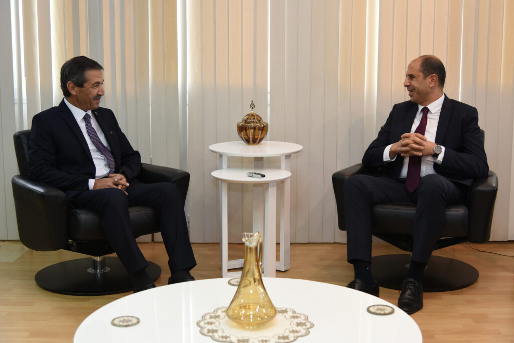 Ertuğruloğlu görevi Özersay’dan devraldı