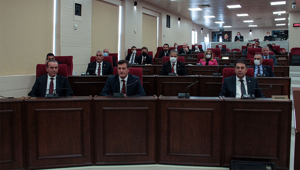 Yeni kabine Meclis’e sunuldu