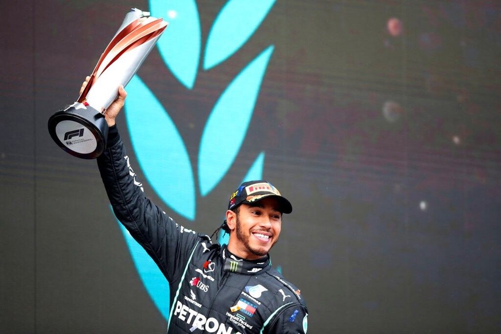 Lewis Hamilton koronavirüse yakalandı