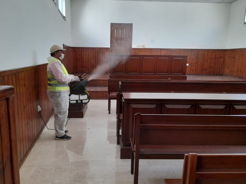 İskele’de ilaçlama ve dezenfektan çalışmaları sürüyor