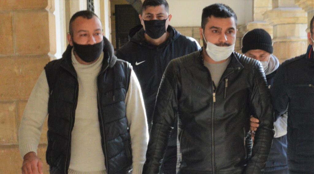 İnsan kaçırma zanlıları tutuksuz yargılanacak