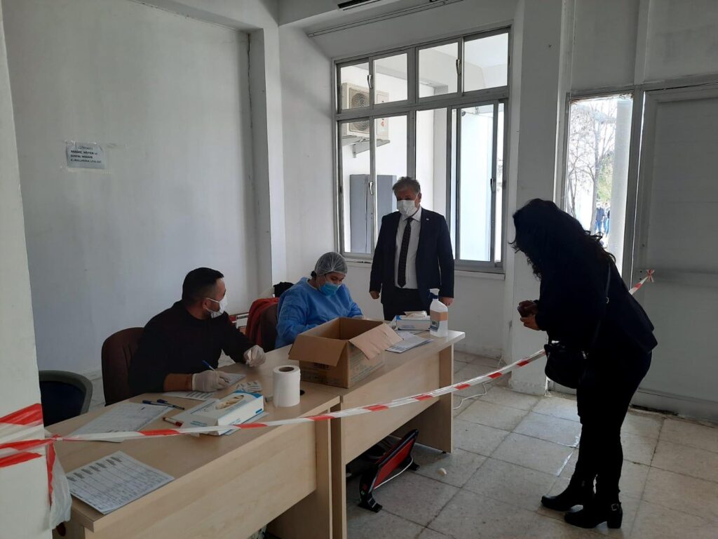 Lefkoşa fuar alanında 670, Girne Limanı’nda 410 kişiye test yapıldı