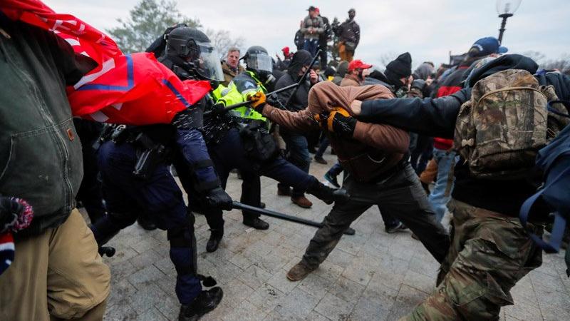 ABD kongre binasının basılması dünya liderlerinin tepkilerine yol açtı