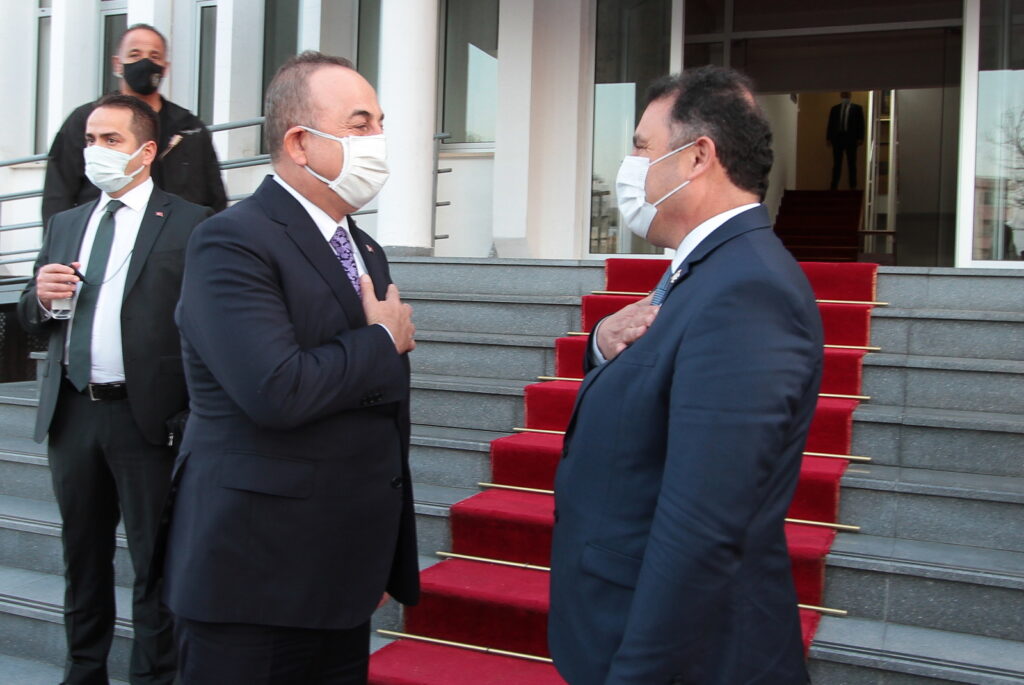 Çavuşoğlu: “Türkiye’ye aşılar geldikçe, KKTC’ye de göndereceğiz”