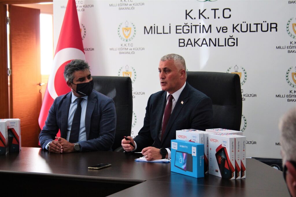 “Uzaktan eğitim için kullanılacak cihazlar için bağışların artarak devam edeceğine inanıyorum”