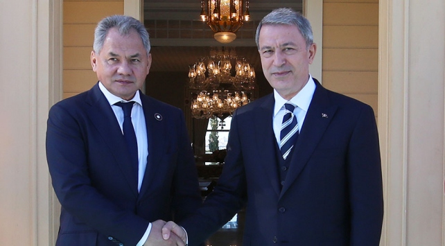 Milli Savunma Bakanı Akar, Rusya Savunma Bakanı Şoygu ile görüştü