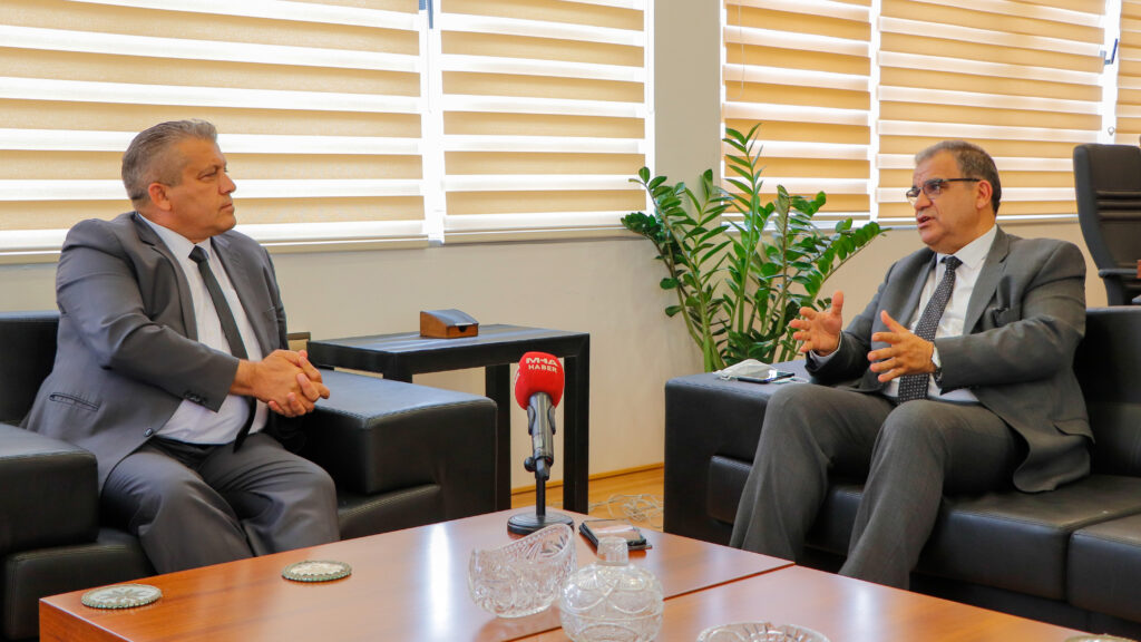 Arter: “Ekonomik çarkların dağılmaya doğru gittiği bir dönemden geçiliyor”