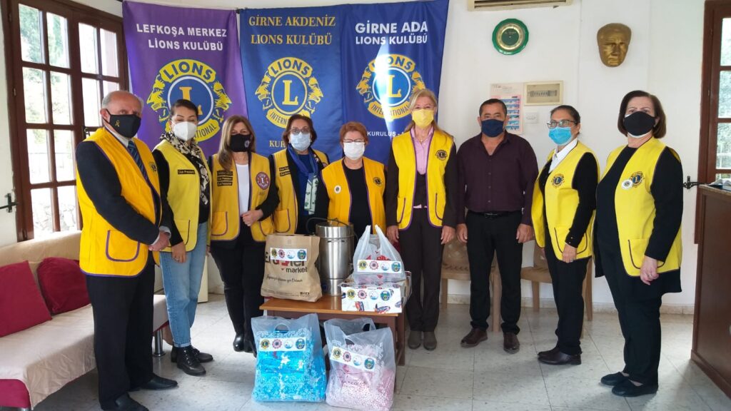 Dört Lions Klübü Lapta Huzurevi’ne bağışta bulundu