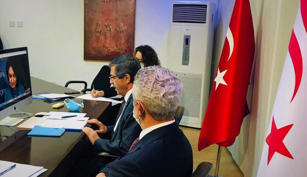 Dışişleri Bakanı Ertuğruloğlu, Di Carlo ve Lacroix ile görüştü