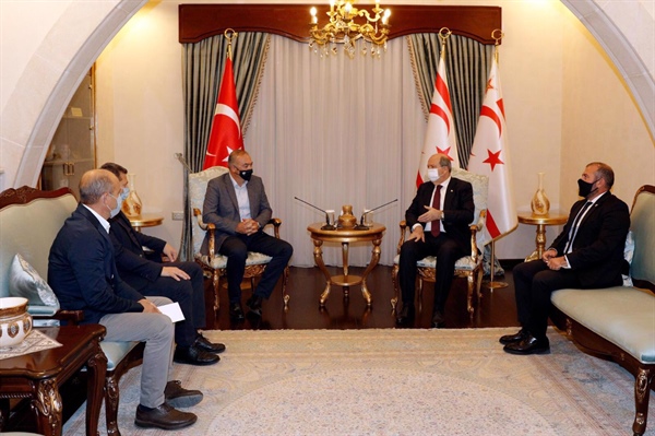 Cumhurbaşkanı Tatar, Futbol Federasyonu Yönetimini kabul etti