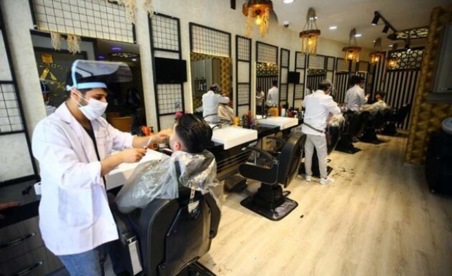 Kuaför, berber, dövmeci ve güzellik salonları açıldı