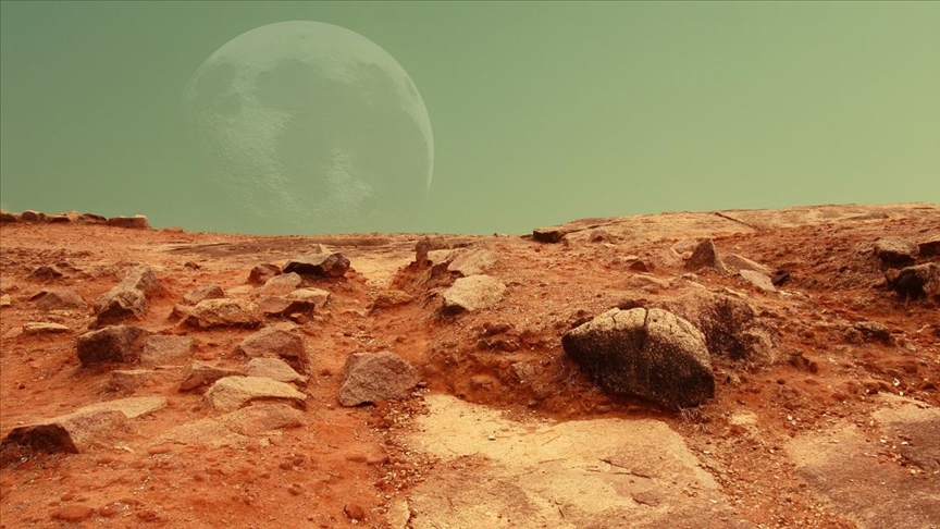 Mars’ın yüzeyinde kaybolan suyun kabuğunda sıkıştığı düşünülüyor