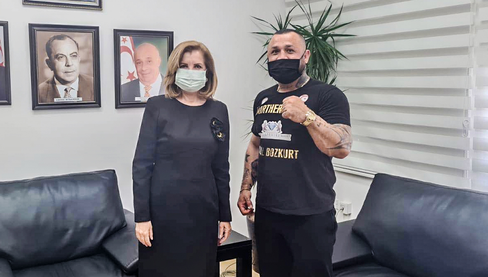 Resmiye Canaltay, Metin Turunç’a Ukrayna öncesi başarı diledi