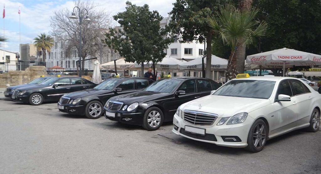 Birleşik Taksiciler Birliği, Güney Kıbrıs’a geçişlerle ilgili kararı eleştirdi