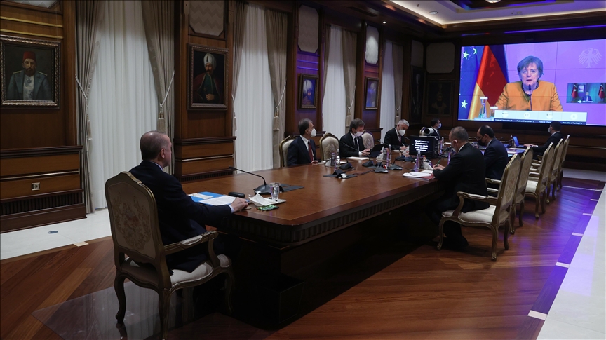 Erdoğan, Merkel ile video konferans aracılığıyla görüştü
