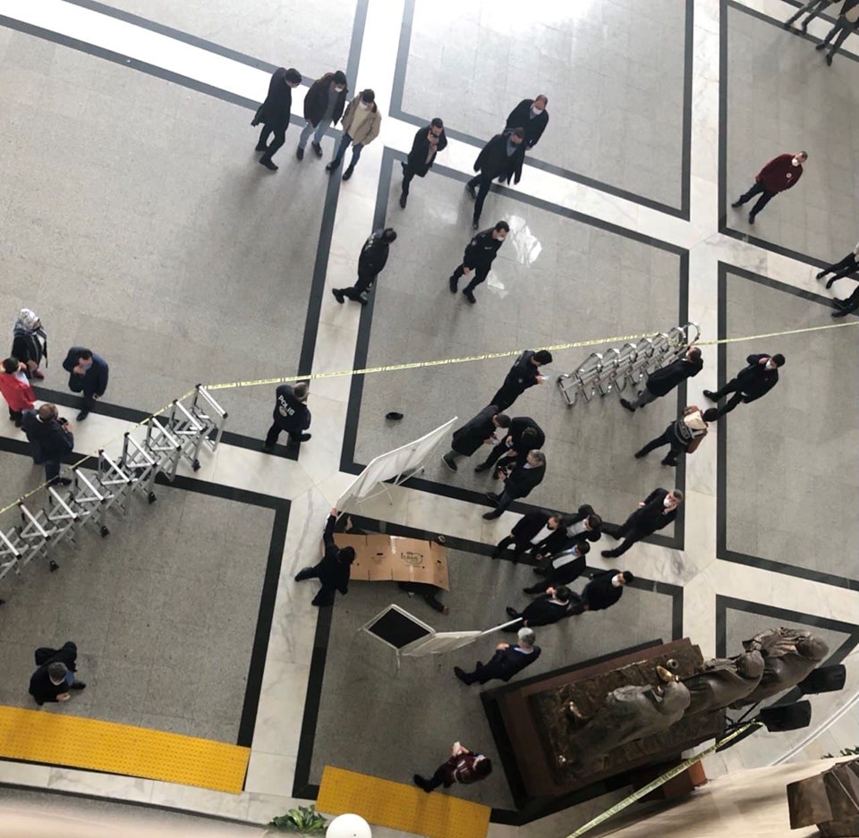 Bakırköy Adalet Sarayı’nda intihar girişimi