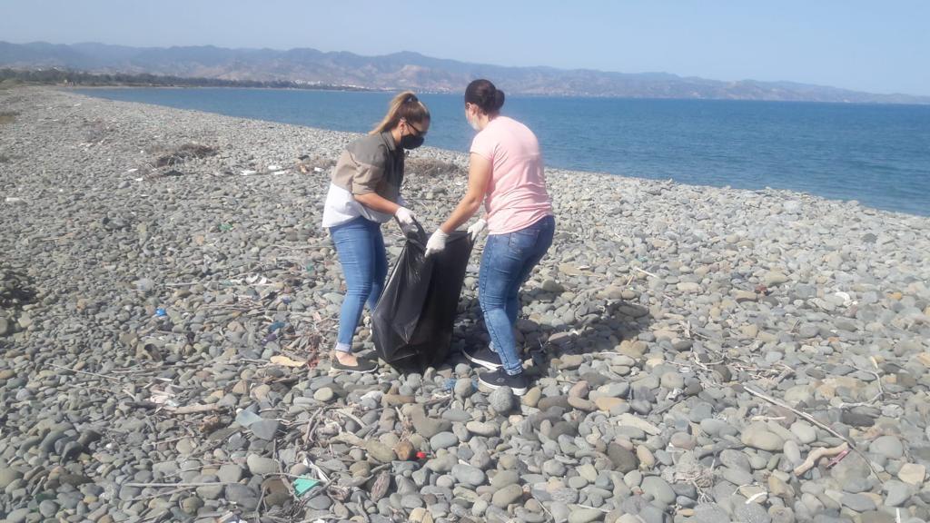 Esentepe sahil şeridi temizlendi