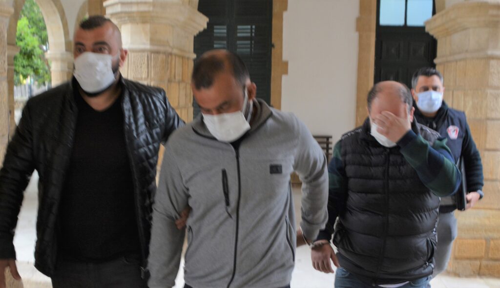 Aracında uyuşturucu bulundu