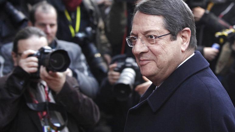 Anastasiadis Cenevre’ye gitmek üzere adadan ayrıldı