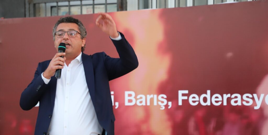 Erhürman: “Çözümün adı federasyon”
