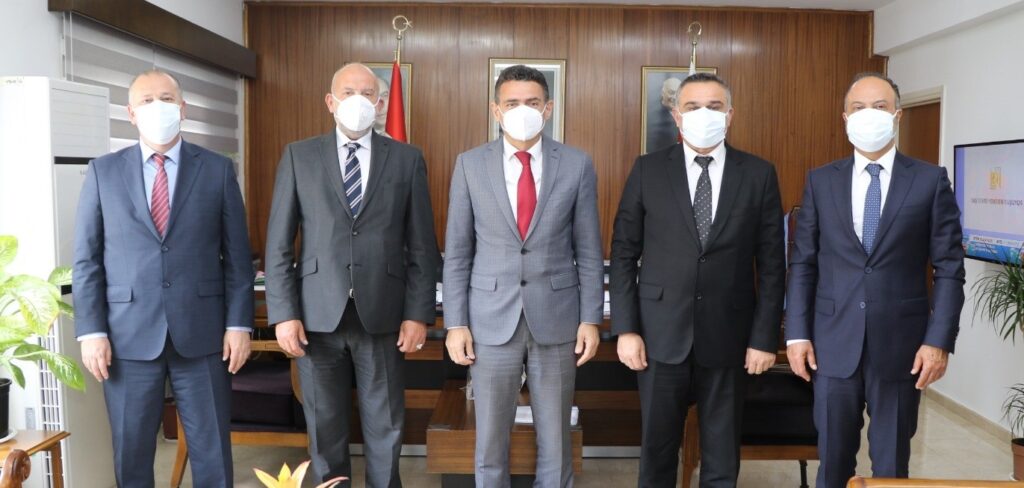 Oğuz, Kıbrıs Vakıflar Bankası Genel Müdürü Erçağ’ı kabul etti