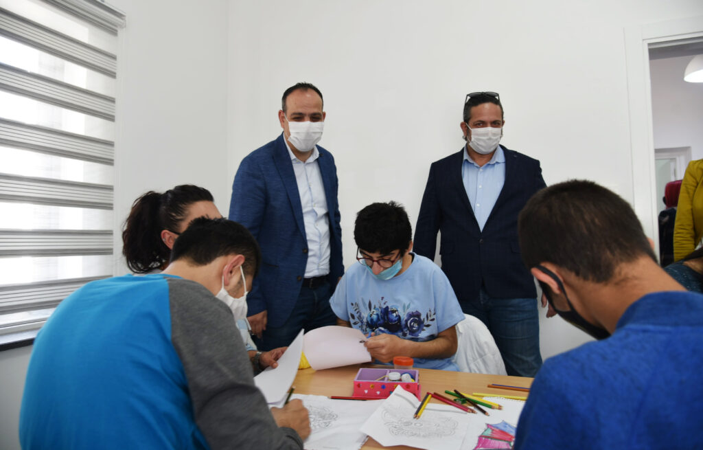 Dünya otizm gününde etkinlik düzenledi;