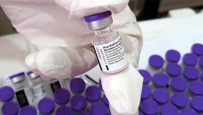 BioNTech CEO’su Şahin: “Aşının yeni bir versiyonu geliştiriliyor”