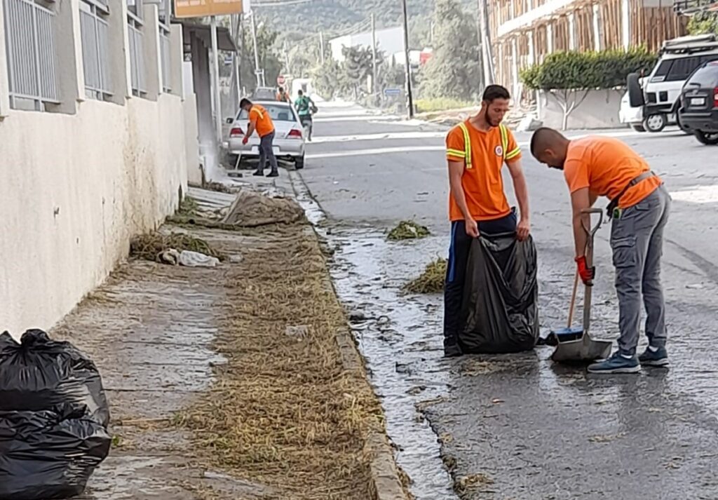 Girne Belediyesi temizlik çalışmalarına devam ediyor