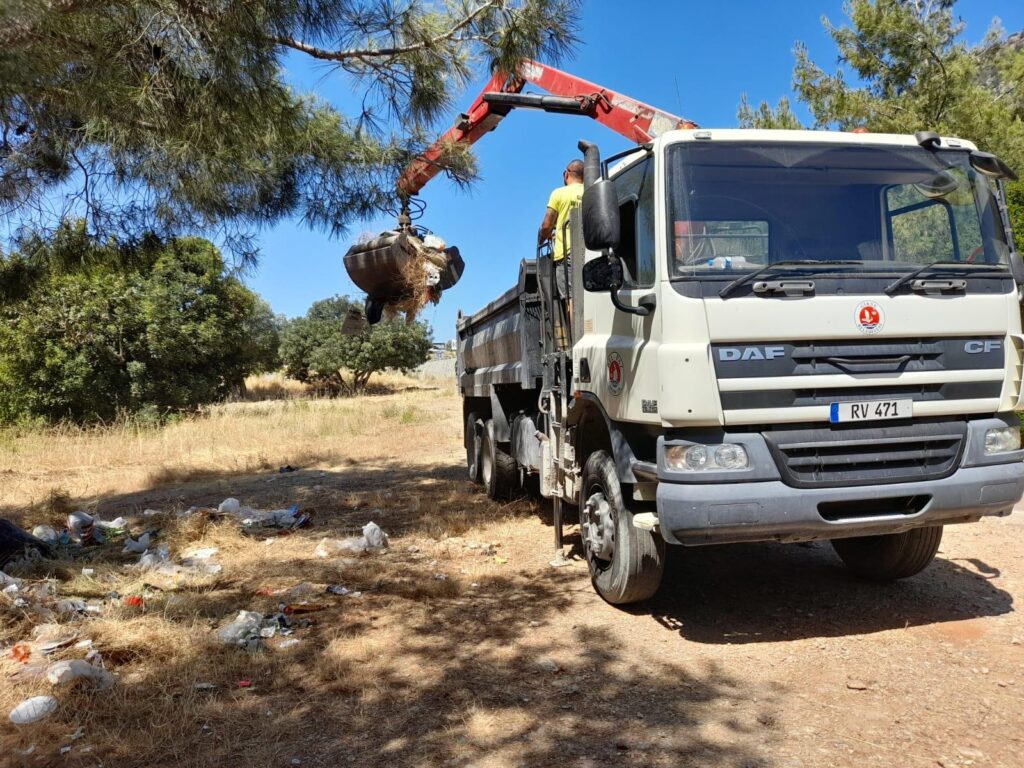 Çevre Koruma Dairesi’nin temizlik etkinlikleri devam ediyor