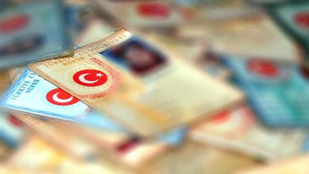 Türkiye’den KKTC’ye uçacak vatandaşlar, 30 Haziran’dan itibaren eski nüfus cüzdanlarıyla çıkış yapamayacak