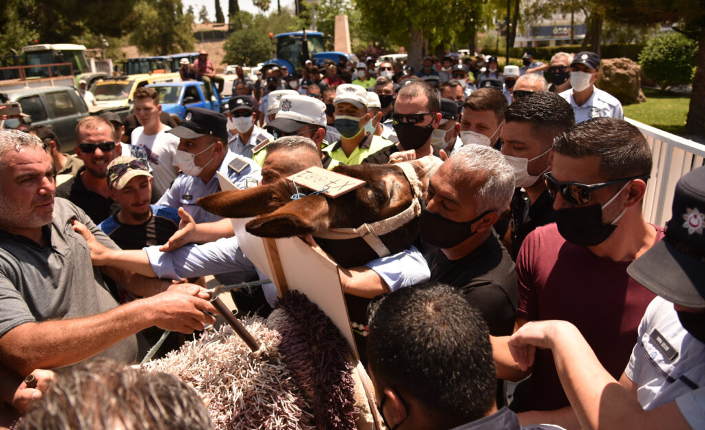 “Para istemek için değil, zamları geri almak için geldik”