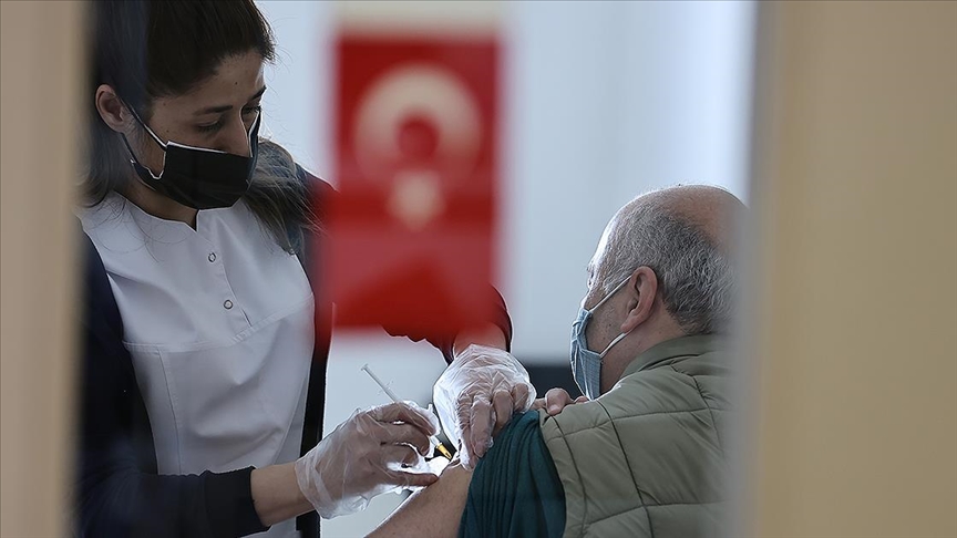 Türkiye’de toplam 25 milyon 734 bin doz koronavirüs aşısı yapıldı