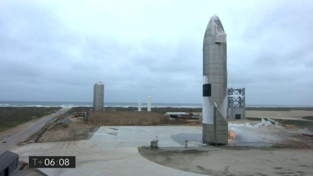SpaceX’in Mars’a göndereceği uzay mekiği başarılı şekilde yere indi