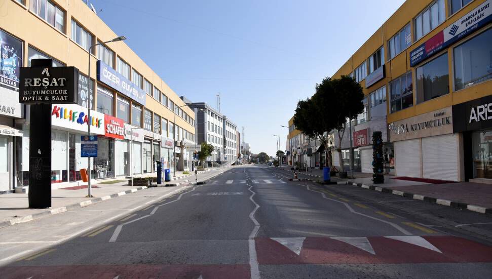 Yeni koronavirüs kararları yarın uygulamaya giriyor