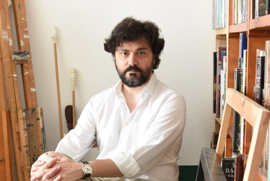 Eseri iki ödül birden aldı