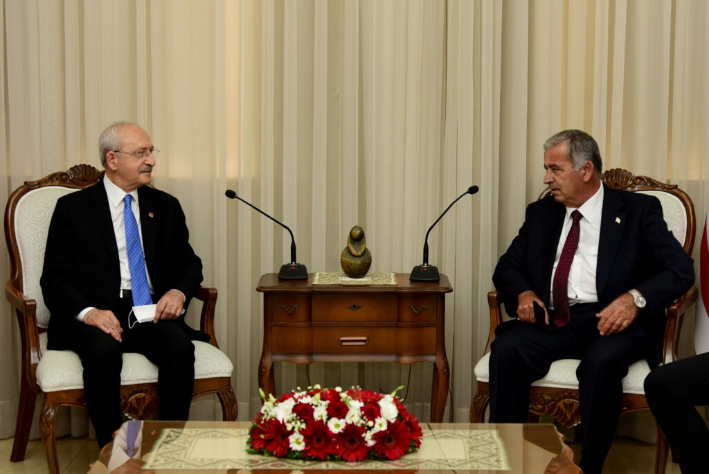 Kılıçdaroğlu: “Özellikle demokrasi kültürü için varlığınız son derece önemli”