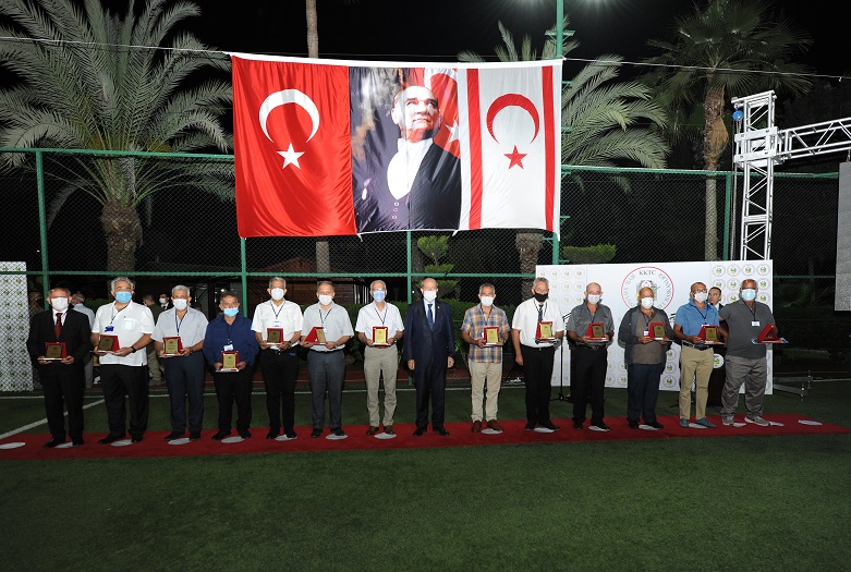 Sivil Savunma Halk Örgütü mükelleflerine hizmet belgesi takdim ediliyor