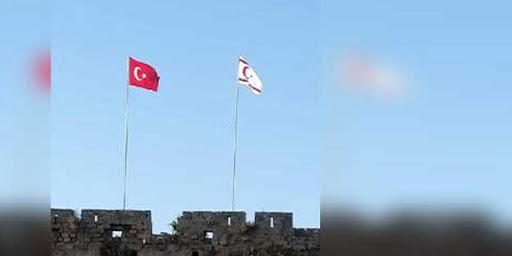 Akkule’ye düşünülen iki bayrak direği reddedildi
