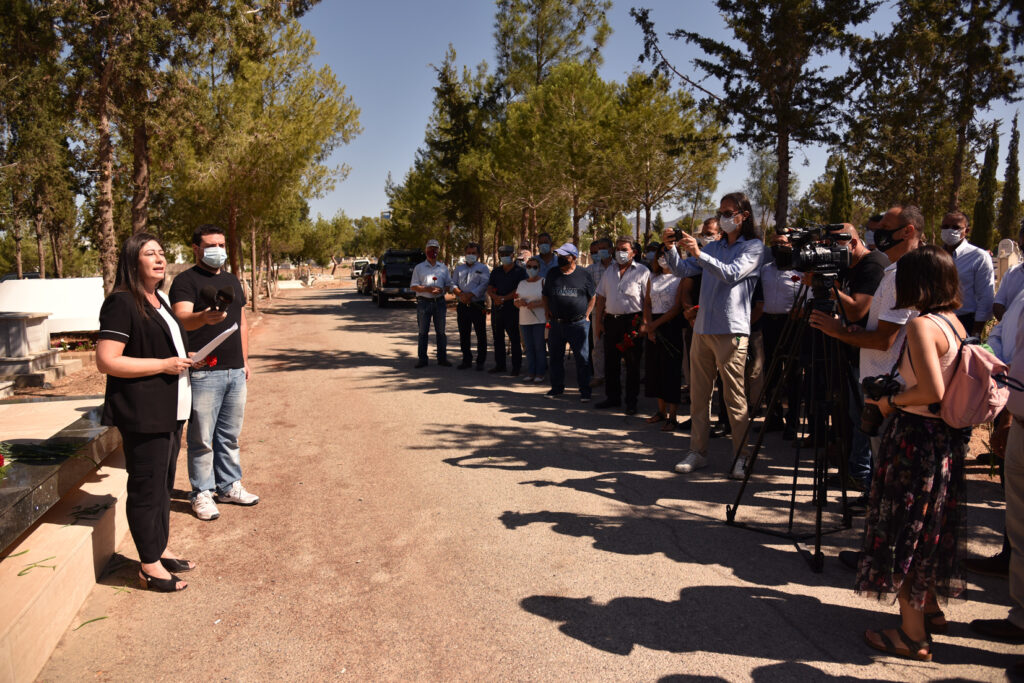 Naci Talat, 30’uncu ölüm yıl dönümünde kabri başında düzenlenen törenle anıldı