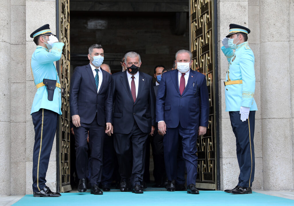 Sennaroğlu, Şentop ile bir araya geldi
