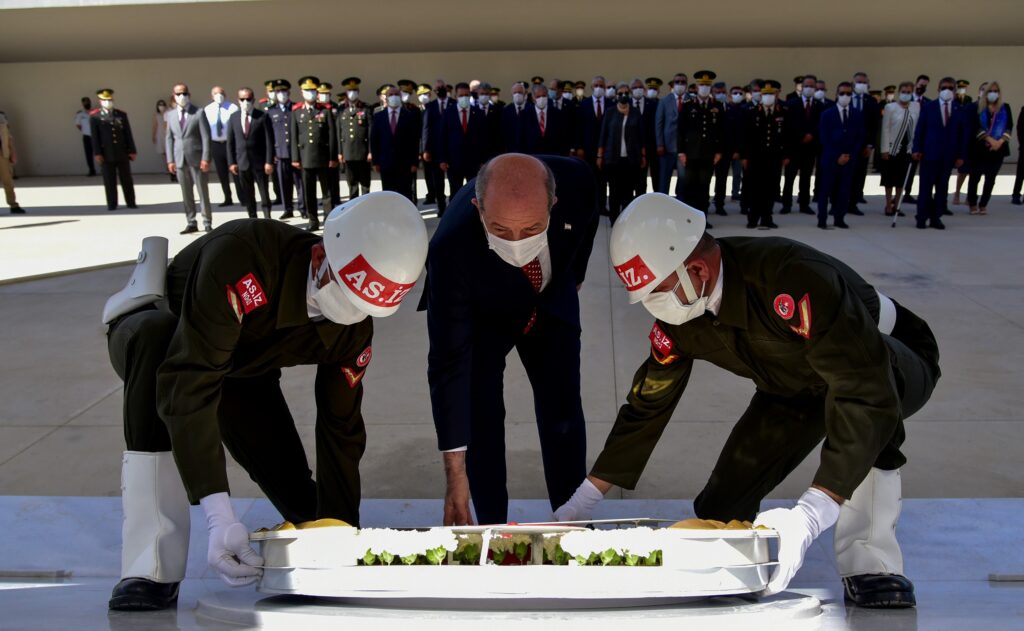 Denktaş’ın Anıt Mezarında tören düzenlendi