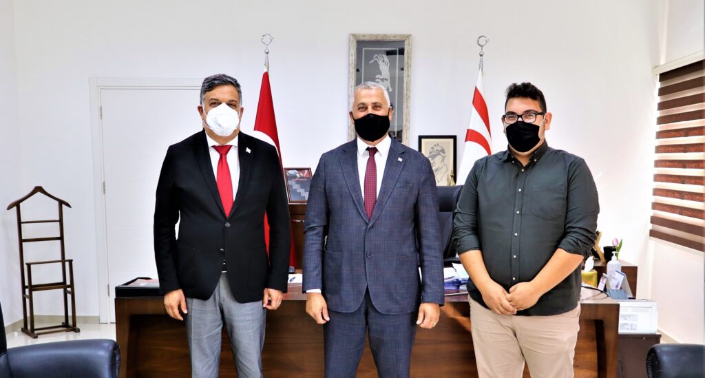 Eski ortaokul binası Beyarmudu Belediyesi’nin kullanımına verildi