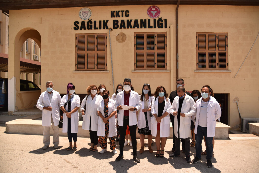 “Kızılay bünyesindeki özel laboratuvarın denetlenmesini engellendi”