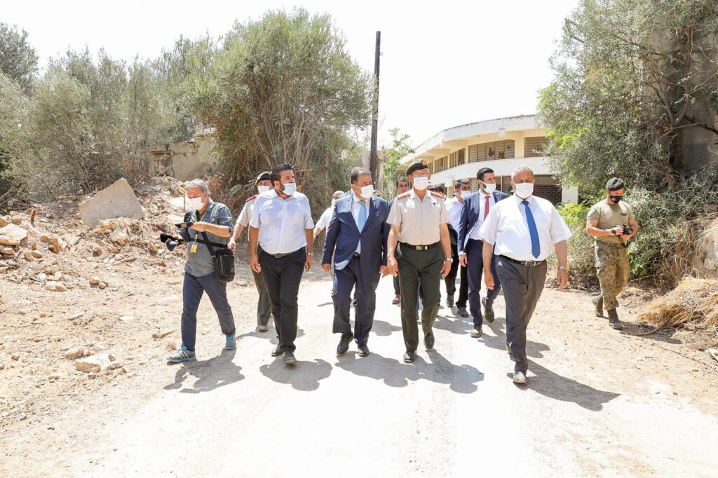Saner, Maraş’ın askeri bölge olmaktan çıkarılan bölümünü ziyaret etti