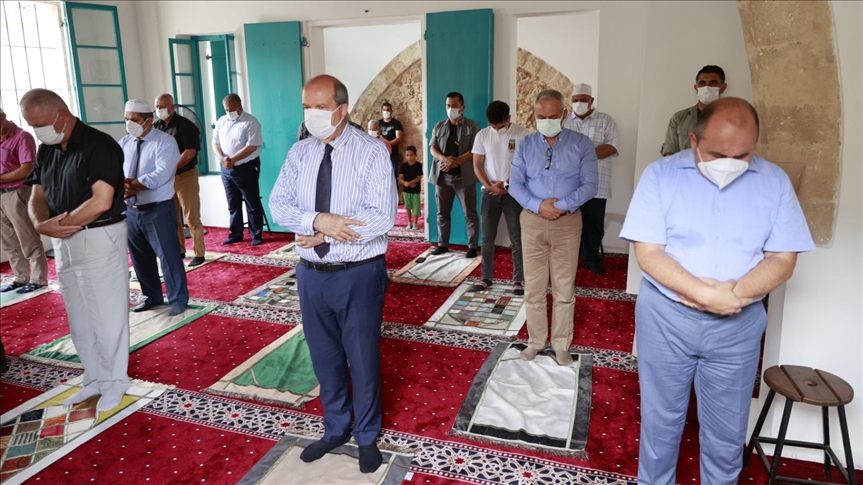 Kapalı Maraş’ta 47 yıl sonra ibadete açılan Bilal Ağa Mescidinde ilk cuma namazı kılındı