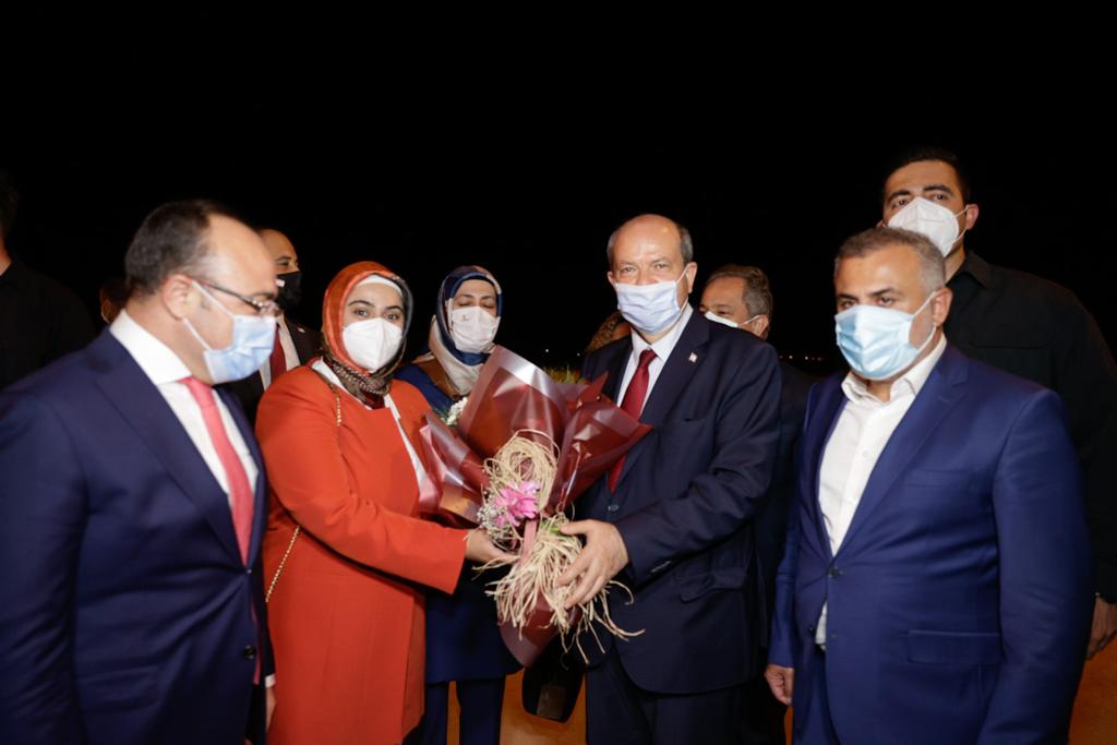 Cumhurbaşkanı Tatar Elazığ’da halkın yoğun ilgisiyle karşılandı
