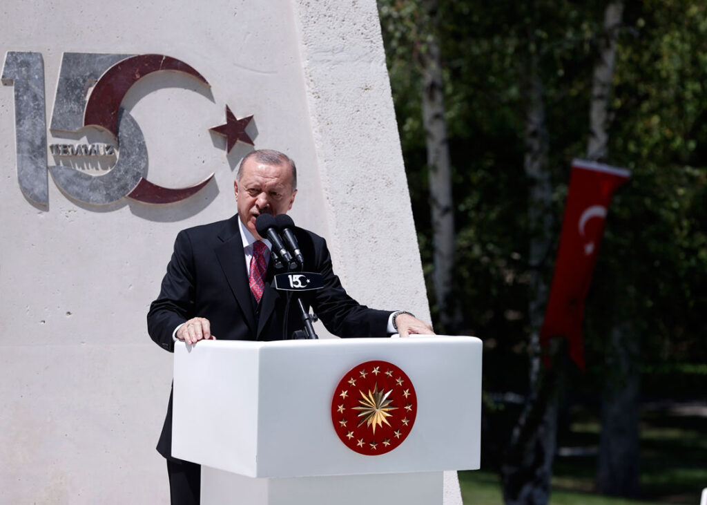 Erdoğan: “Cesaret abidelerinin hakkını ödeyemeyiz”