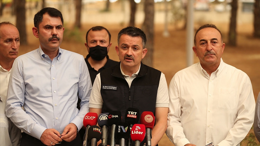 Pakdemirli: “Yangınların 57’sini kontrol altına aldık”