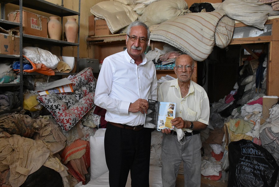 Girne Belediyesi “Meslekler ve Yüzler-1” adlı kitapta meslekleriyle özdeşleşen kişileri topladı