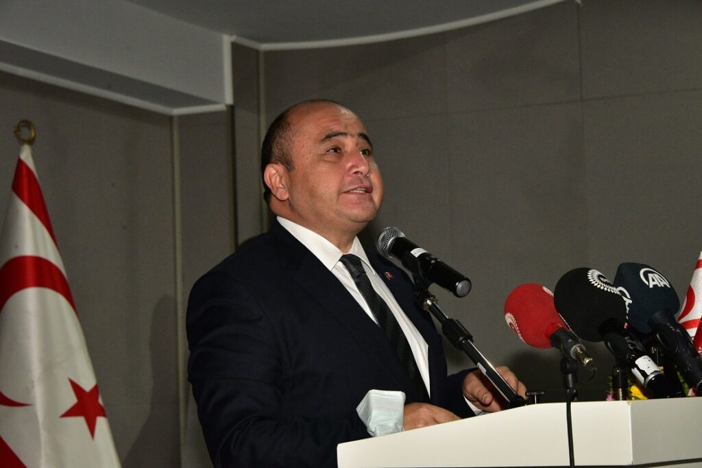 Başçeri: “Tarih, doğru gözlüğü taktığınızda dünyayı anlama kılavuzu”